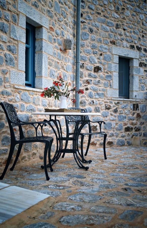 Lithos Stone Suites Areópoli Eksteriør bilde