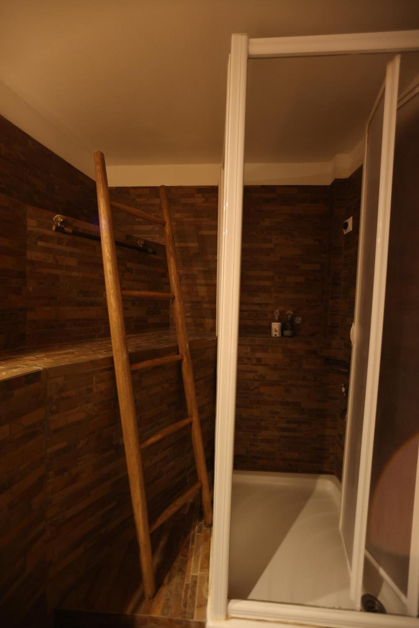 Lithos Stone Suites Areópoli Rom bilde