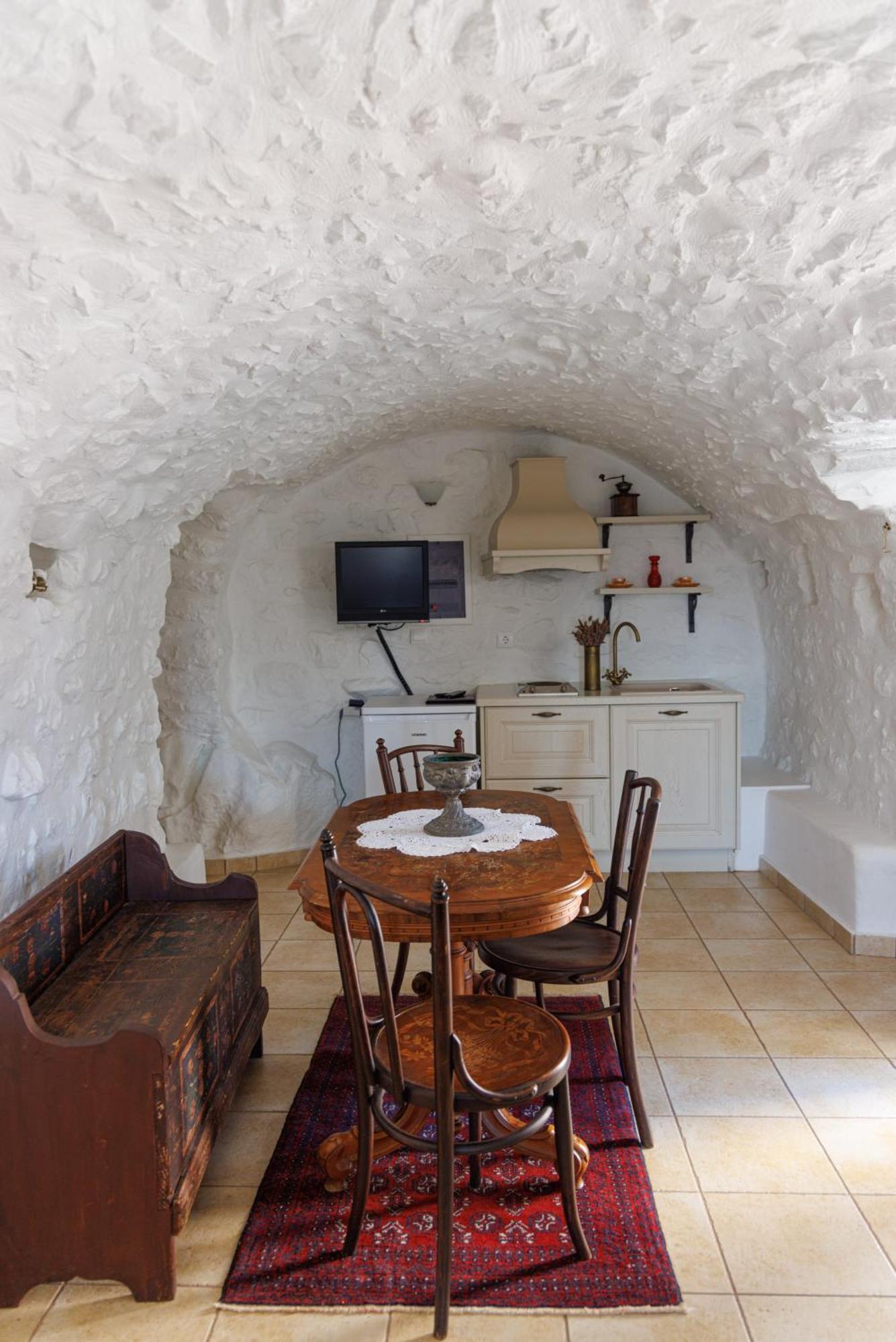 Lithos Stone Suites Areópoli Rom bilde