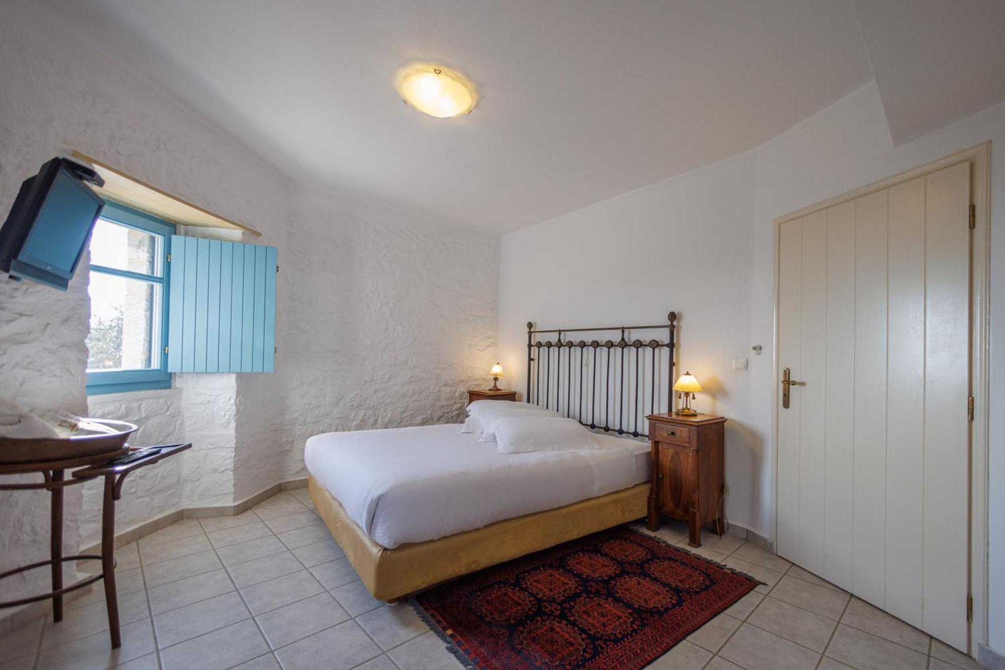 Lithos Stone Suites Areópoli Rom bilde